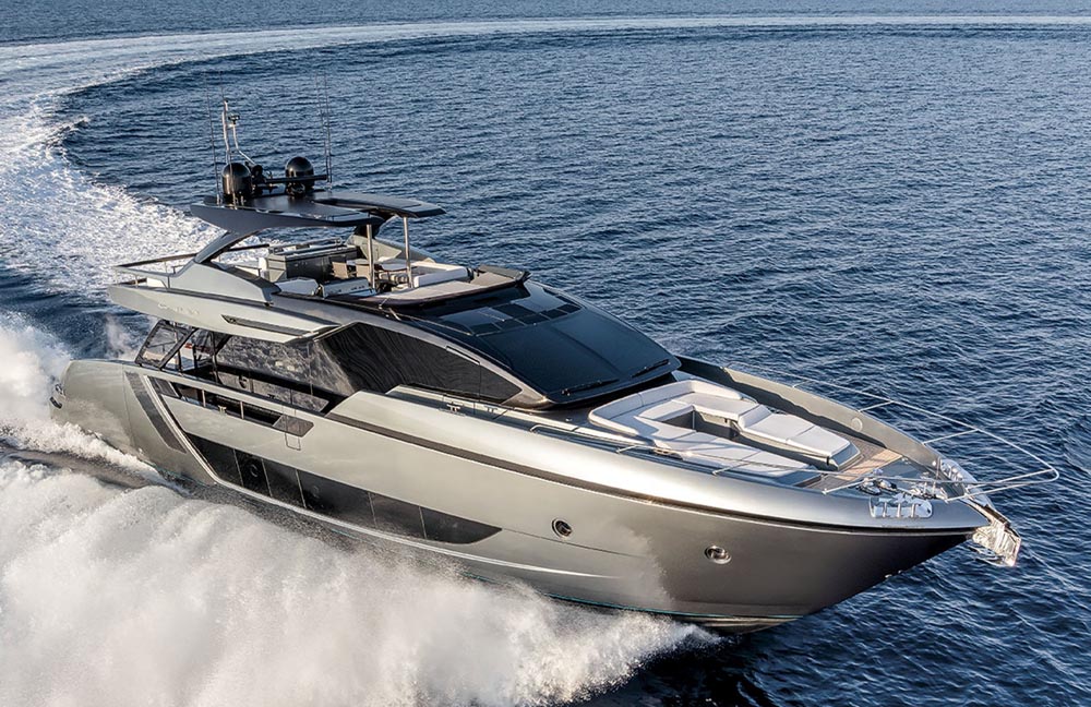 Riva 82’ Diva, Luxury and Speed on the Water