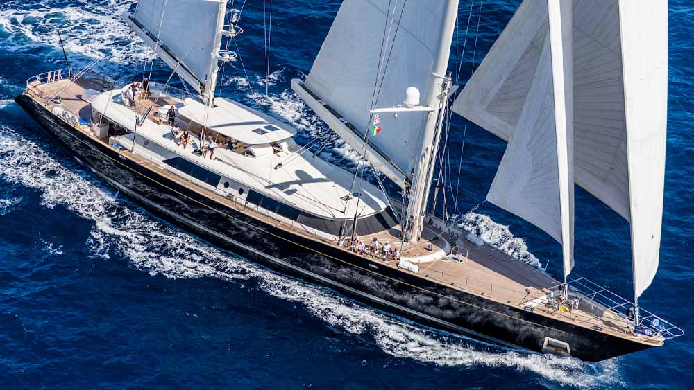 CAOZ 14, il refit firmato Nauta Design illumina il 56 metri Perini Navi